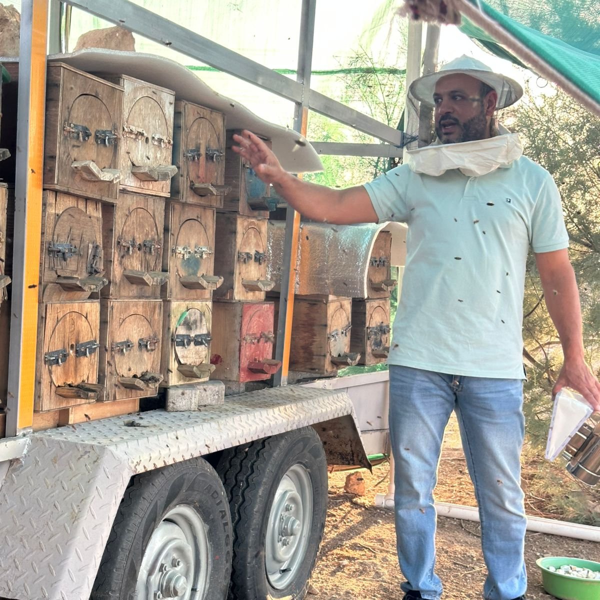 أقامت جمعية منتجات الثروة الحيوانية بعرعر دورة تدريبية (اساسيات النحالة الحديثة و تربية النحل)